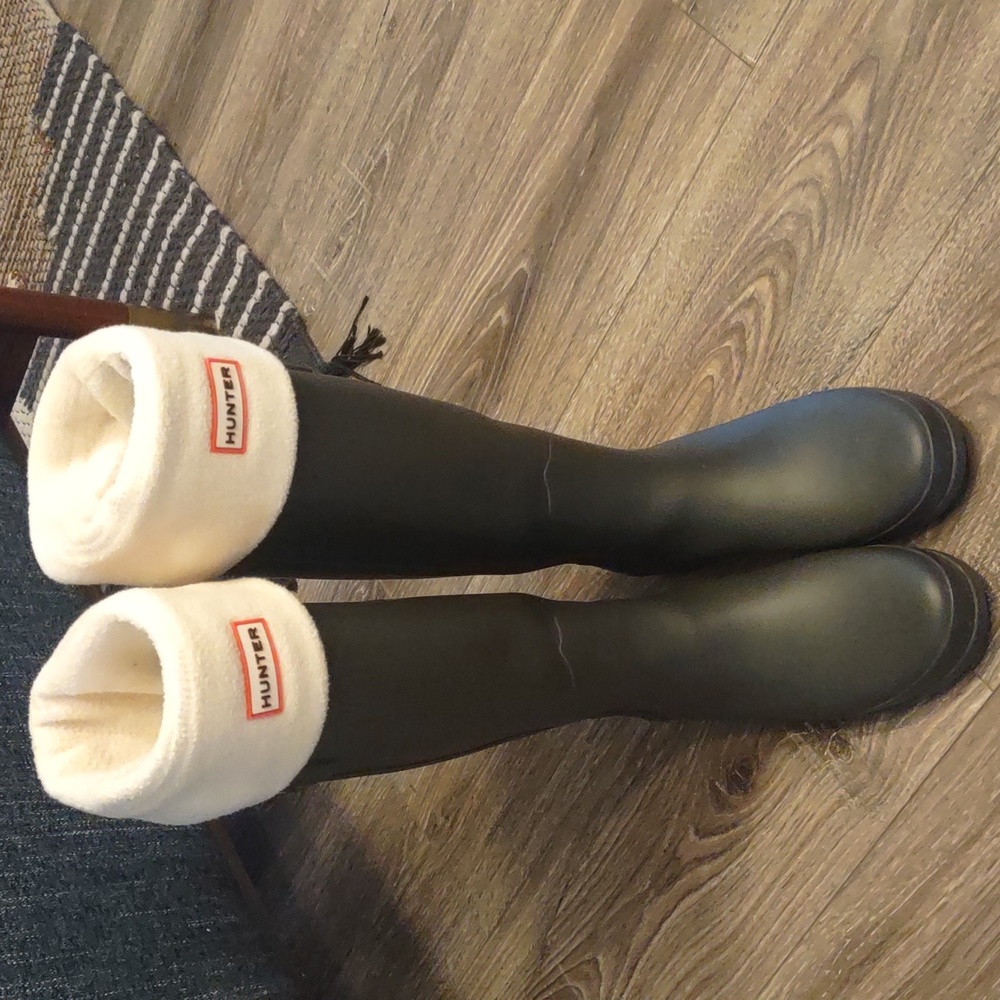 Original hunter tall rain winter boots, like new!
